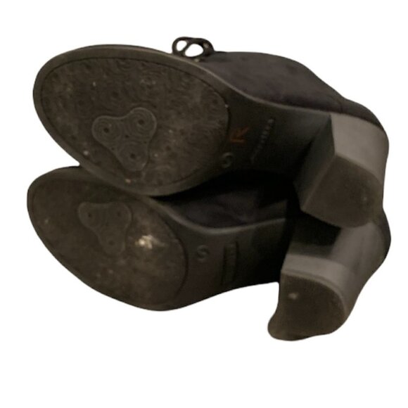 Attention Talina Lace Up Ankle Bootie 7M Black Faux Suede Stacked Heel 174N - Picture 8 of 8